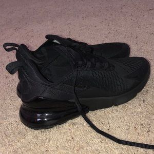 Black Nike Airmax 270's